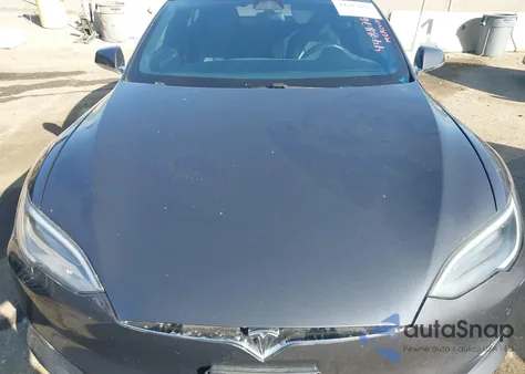 2016 Tesla Model S 60D/70D/75D/85D/90D z USA, uszkodzony, nr VIN 5YJSA1E2XGF173218